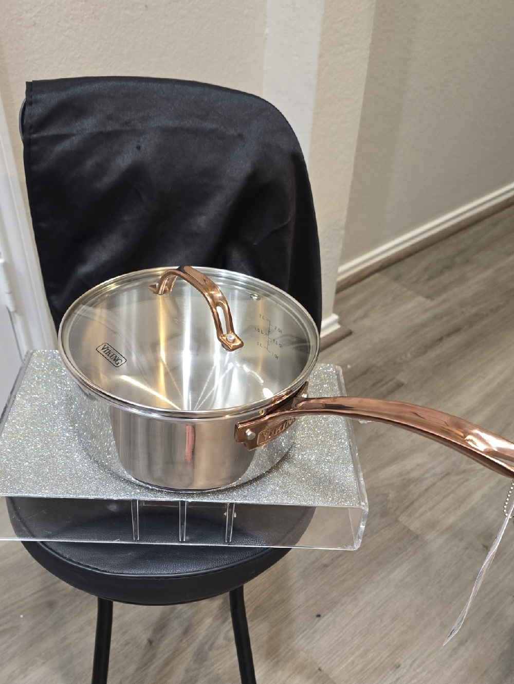 Viking 3-Ply PVD Stainless Steel 3QT Saucepan w/Lid & Copper Handle - Picture 4 of 11